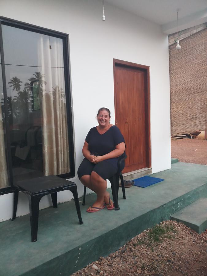 Dolphin Cottage Mirissa Exterior foto